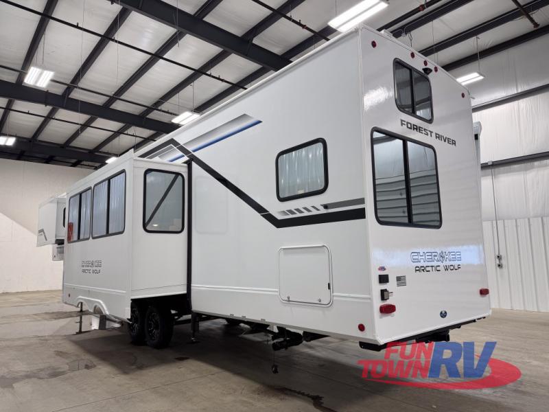 RV listing image