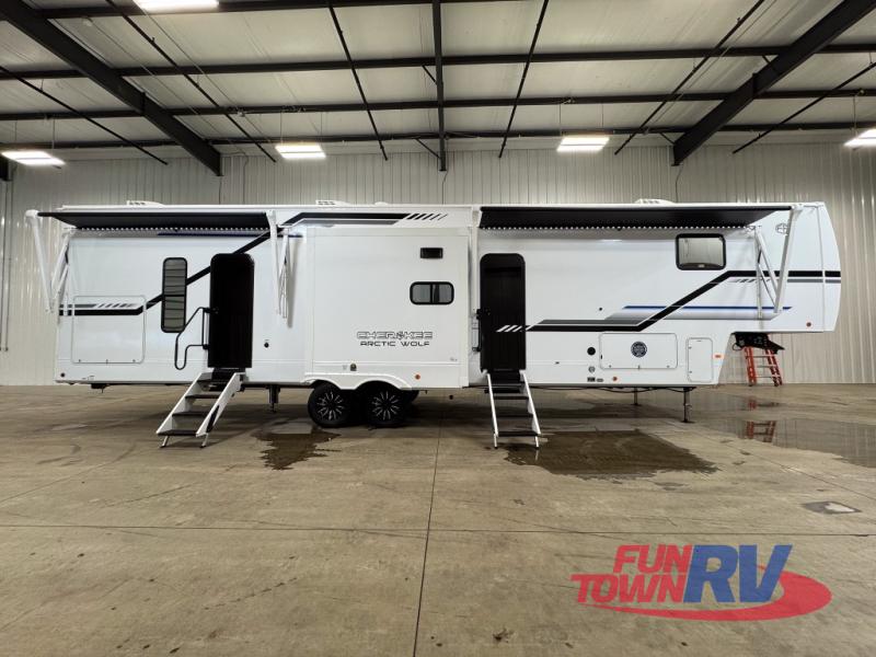 RV listing image