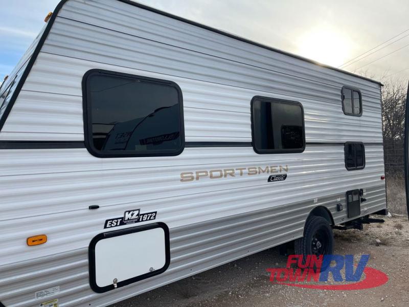 RV listing image