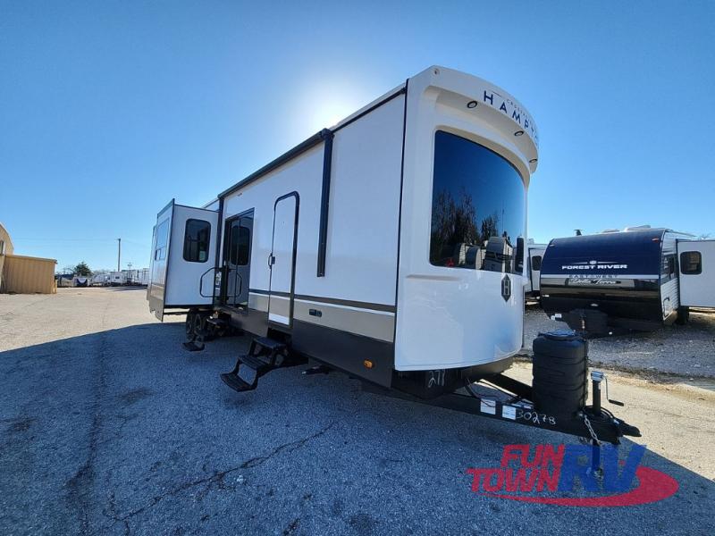 RV listing image
