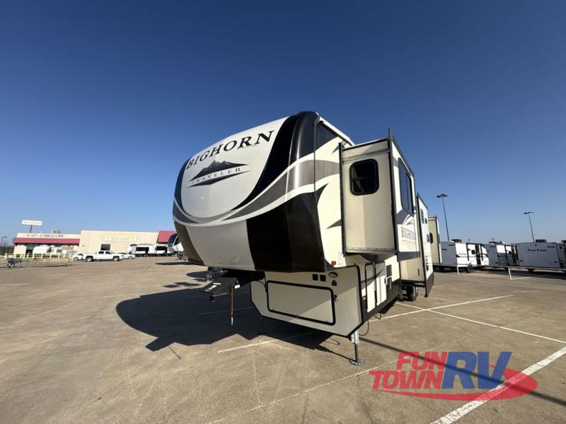 RV listing image