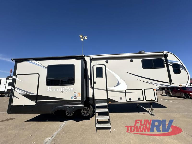 RV listing image
