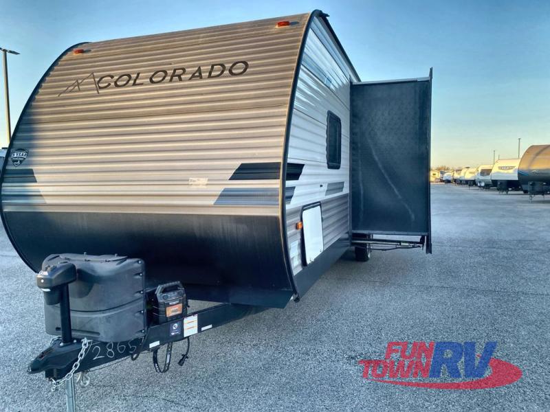 RV listing image