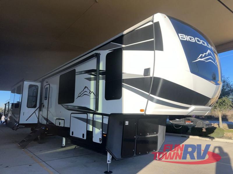 RV listing image