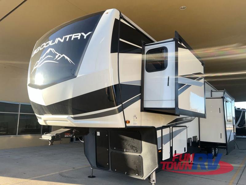 RV listing image