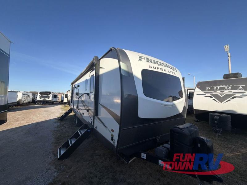 RV listing image