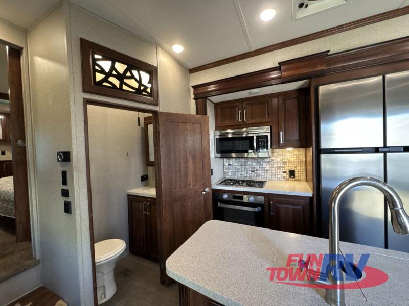 RV listing image