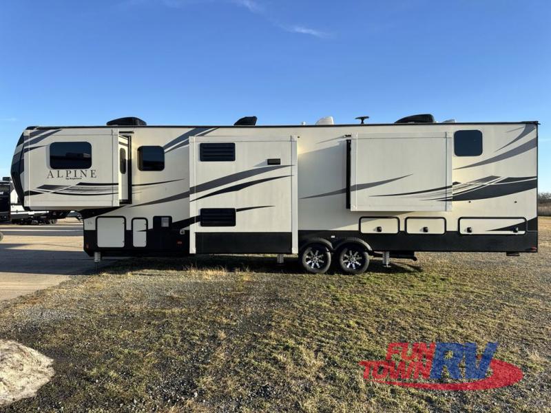 RV listing image