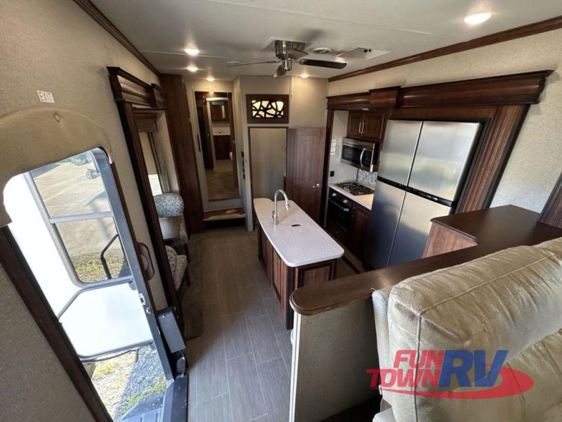 RV listing image