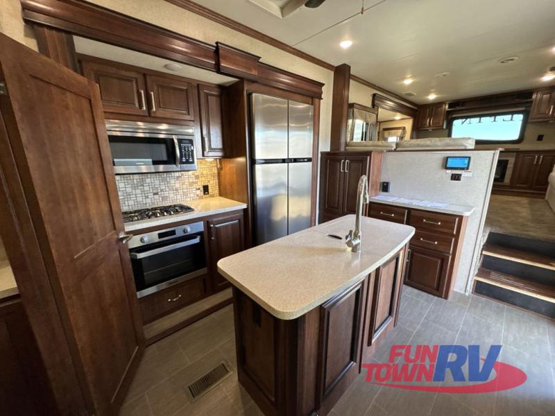 RV listing image
