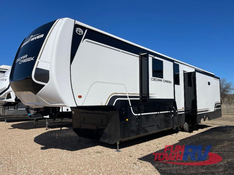 RV listing image