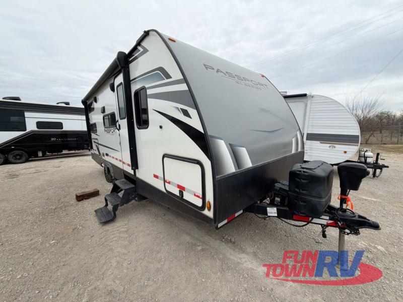 RV listing image