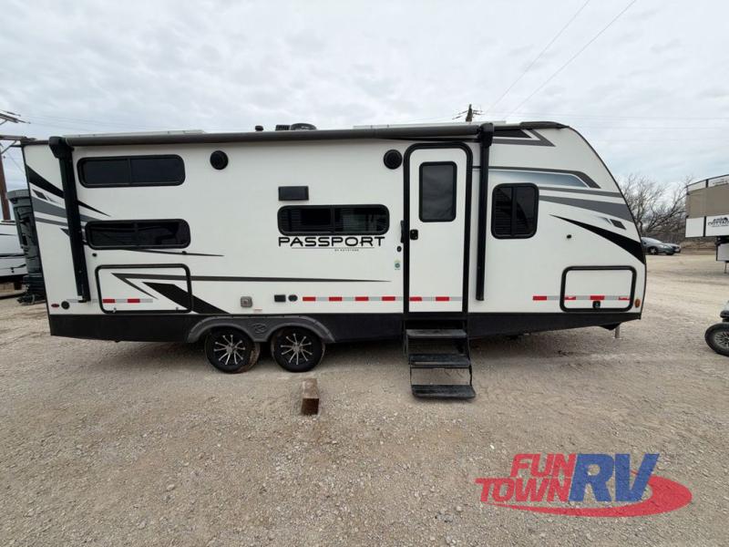 RV listing image