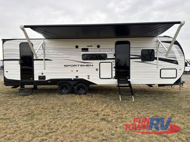 RV listing image