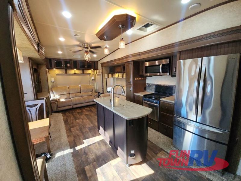 RV listing image