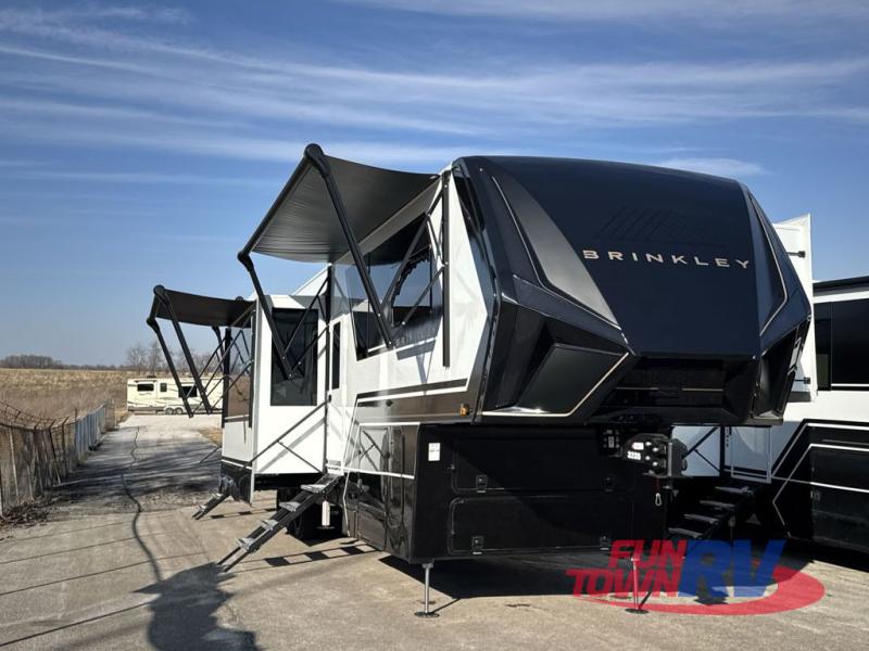 RV listing image