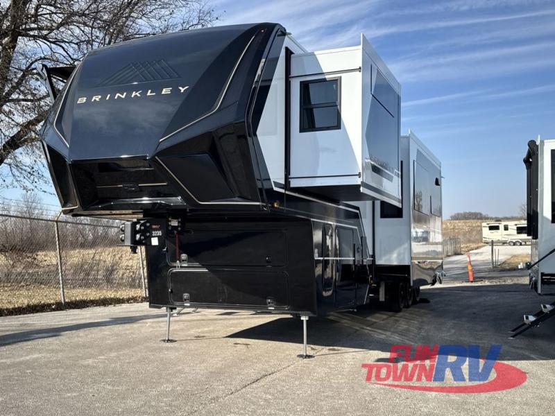 RV listing image
