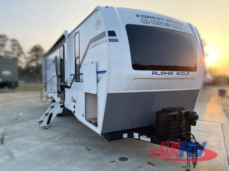 RV listing image