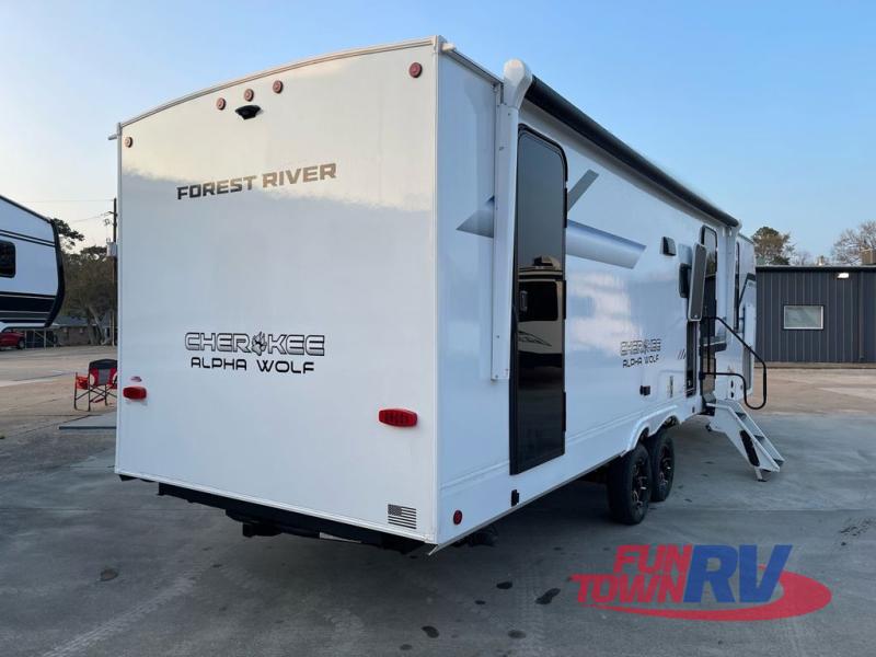 RV listing image