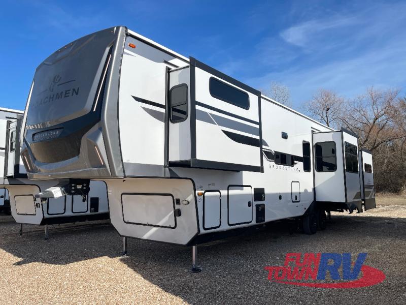 RV listing image