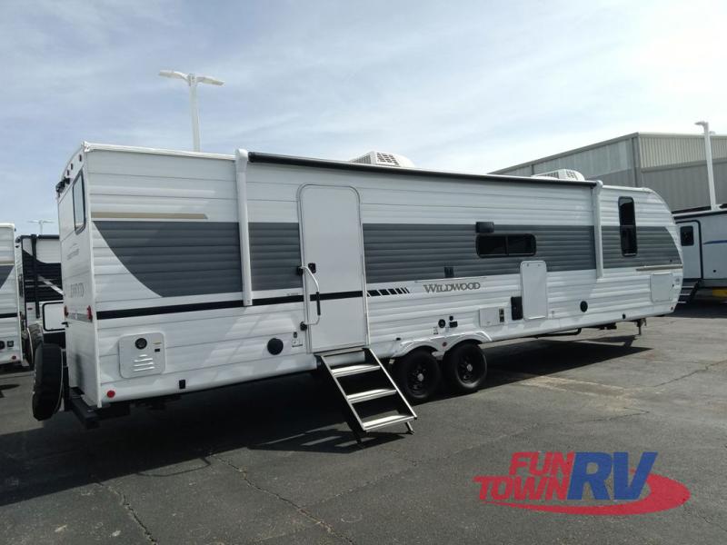 RV listing image