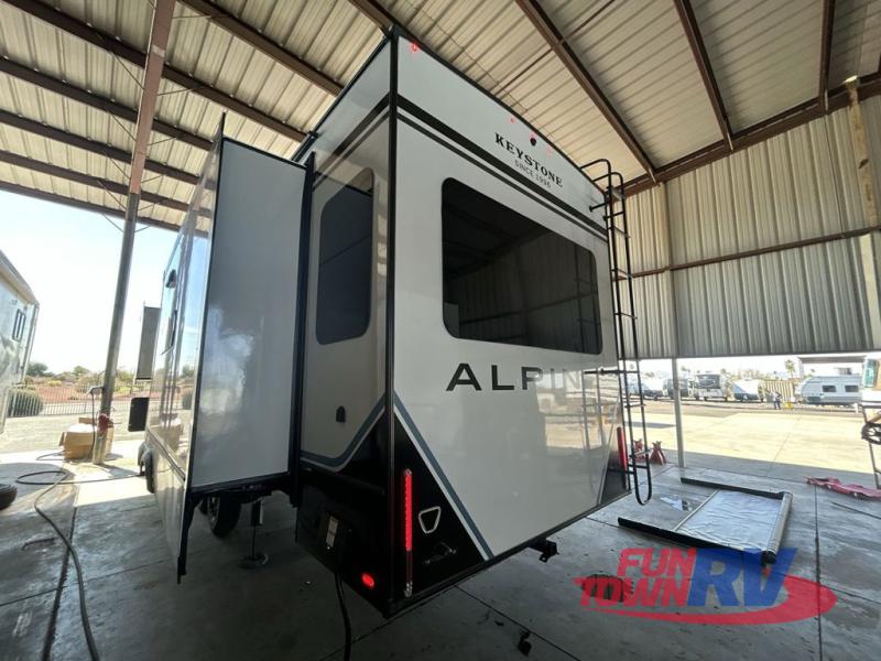 RV listing image