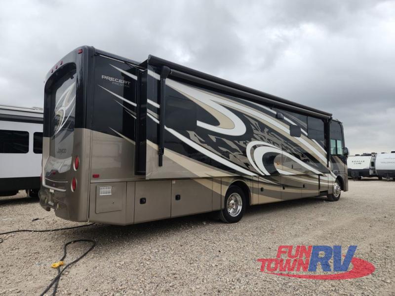 RV listing image