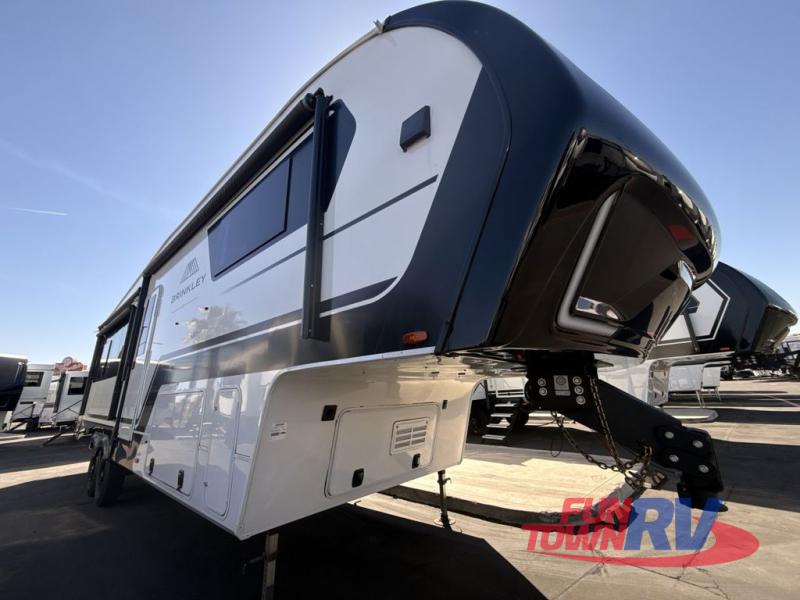 RV listing image