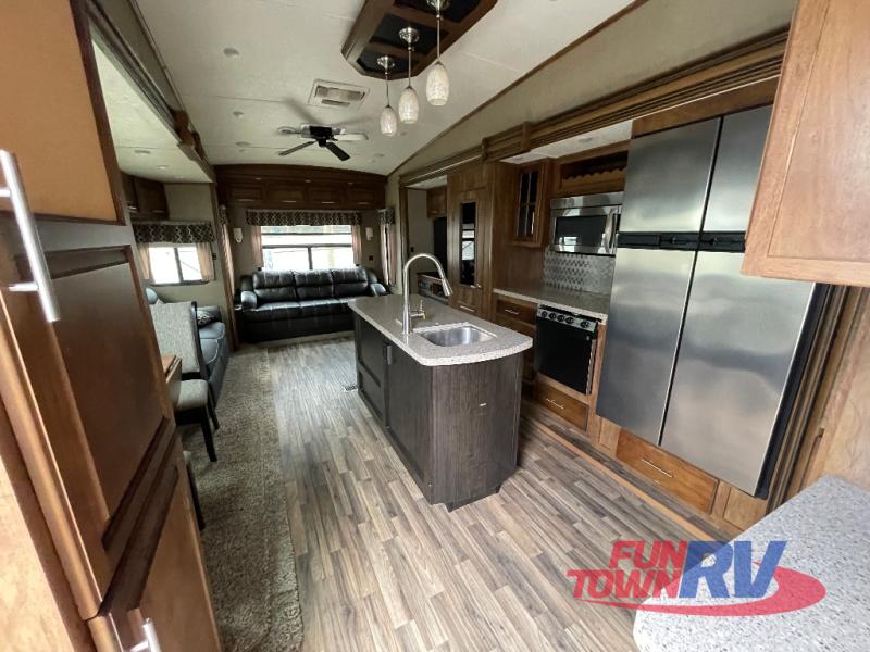 RV listing image