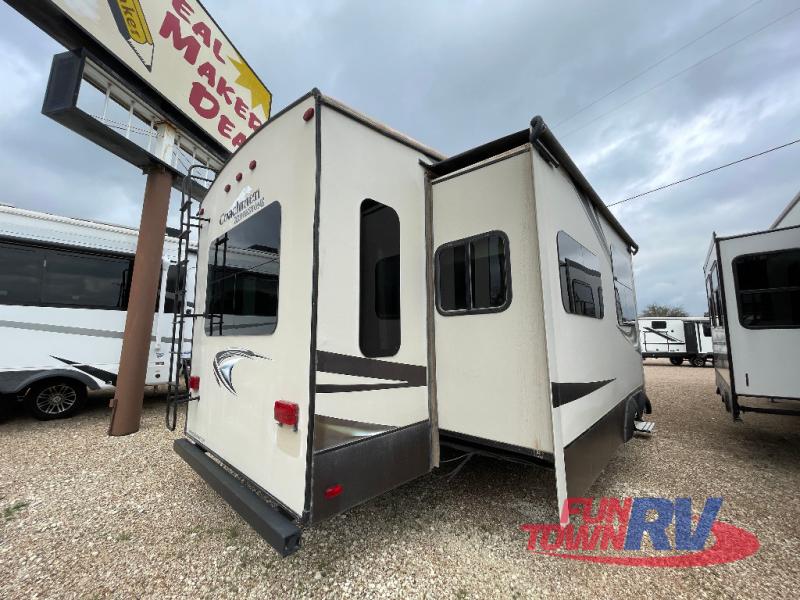 RV listing image