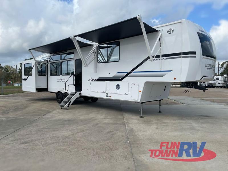 RV listing image