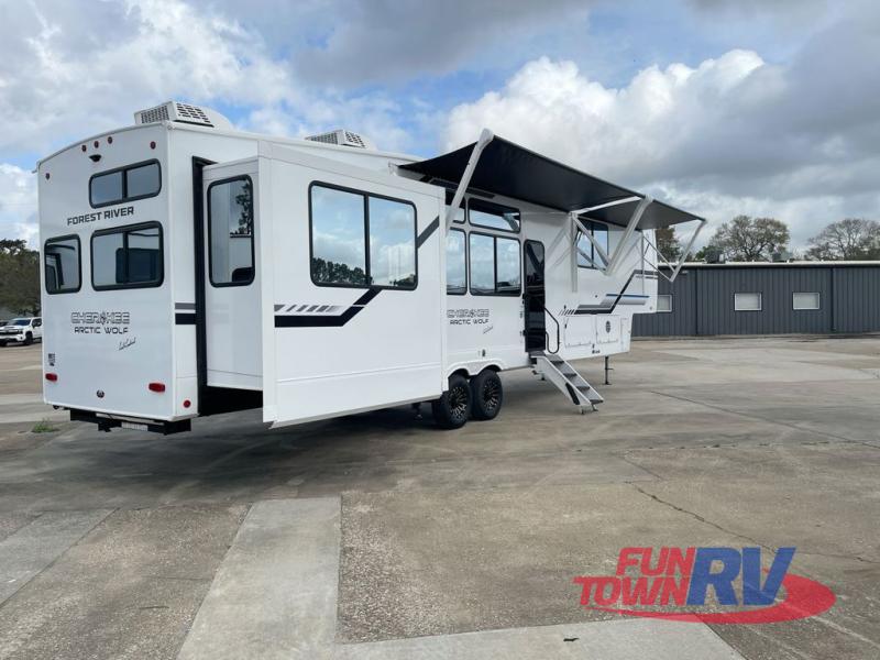 RV listing image