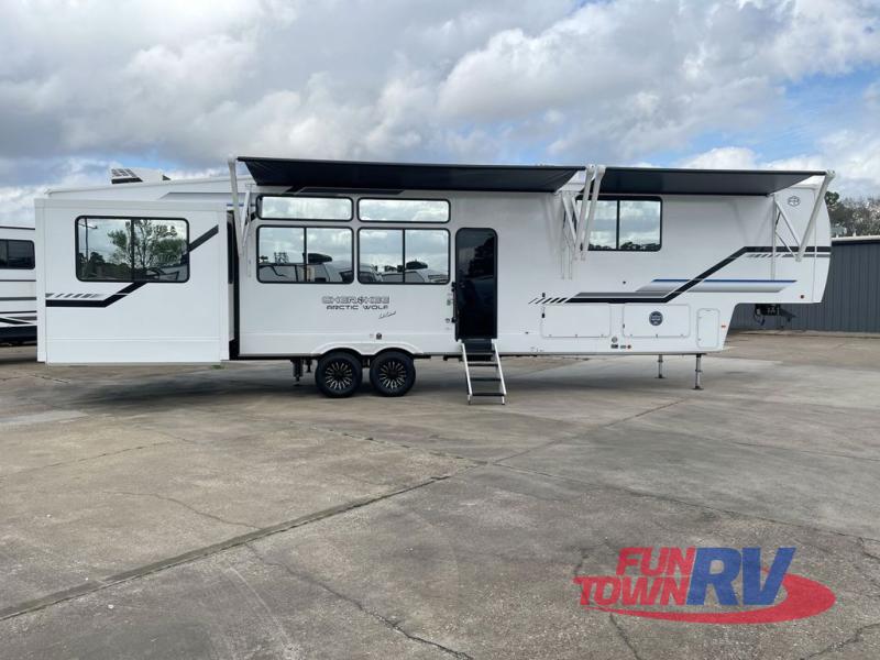 RV listing image