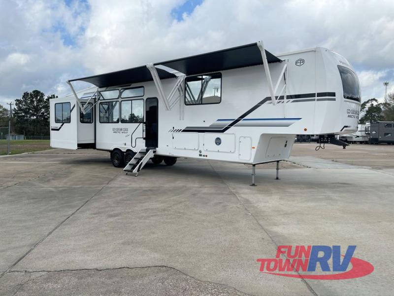 RV listing image
