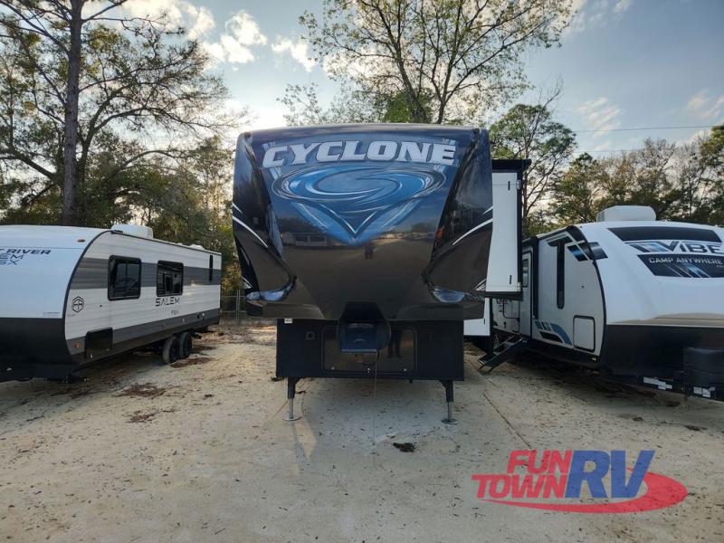 RV listing image
