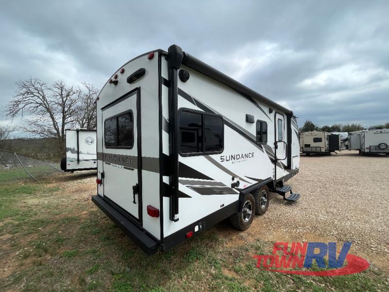 RV listing image