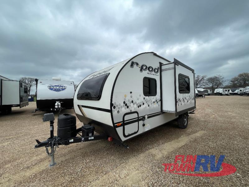 RV listing image