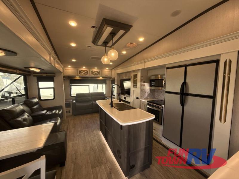 RV listing image