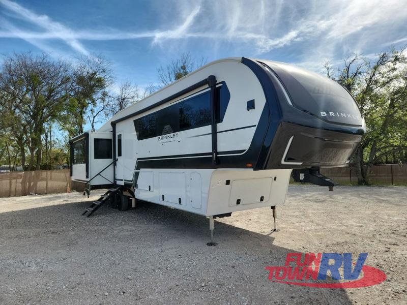 RV listing image