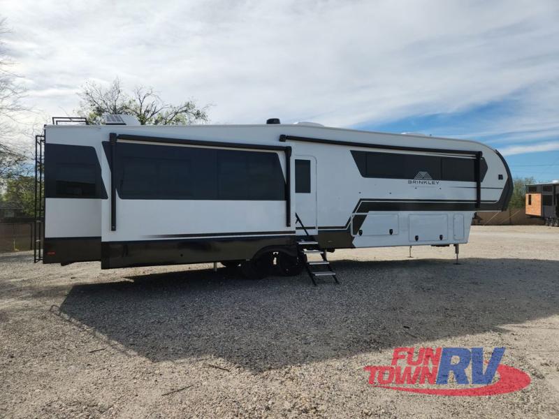 RV listing image