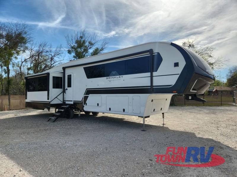 RV listing image