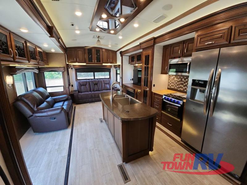 RV listing image