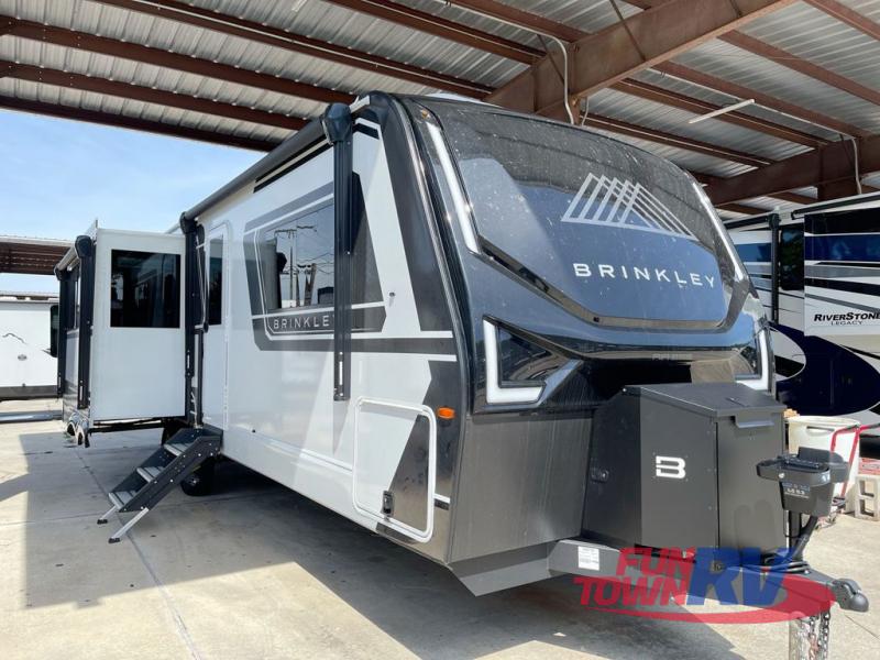 RV listing image