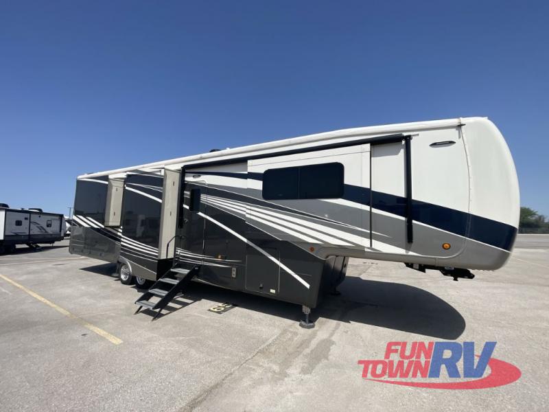 RV listing image