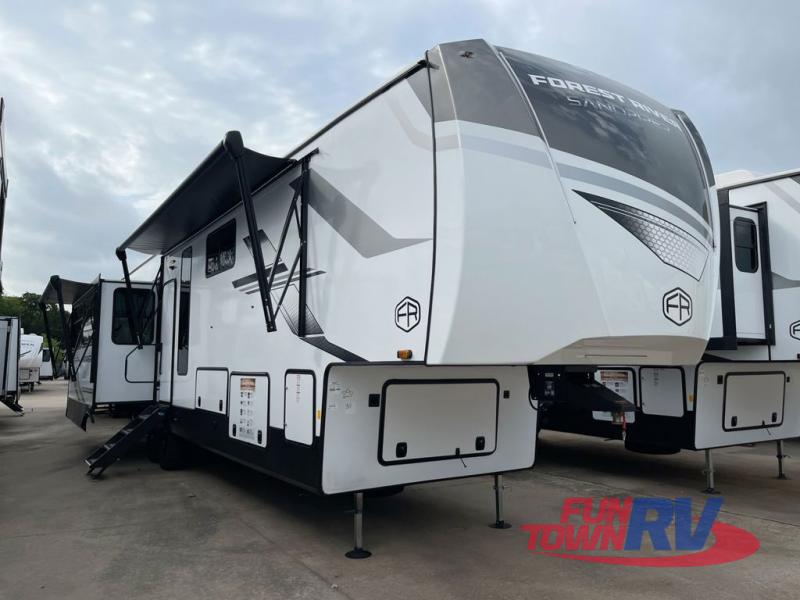 RV listing image