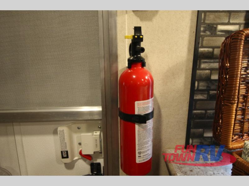 Ravelリクエスト2点 New 2018 Forest River RV Wildwood X-Lite 282QBXL Travel Trailer at