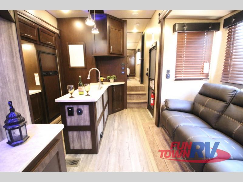 New 2018 Forest River RV Cherokee Wolf Pack 325PACK13 Toy Hauler