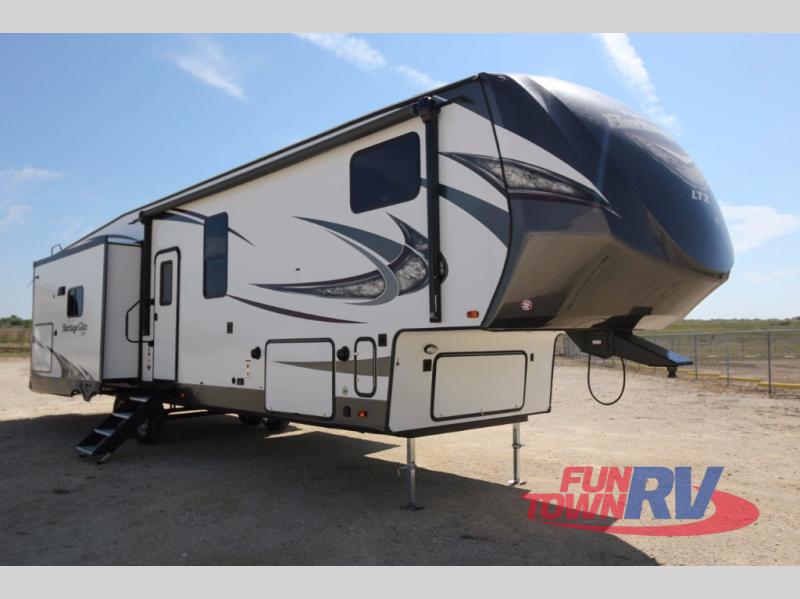 New 2018 Forest River RV Wildwood Heritage Glen 368RLBHK Fifth