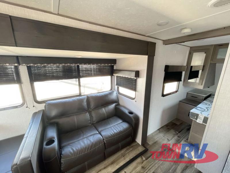 Used 2022 Dutchmen RV Coleman Light 2625RB Travel Trailer at Fun Town ...