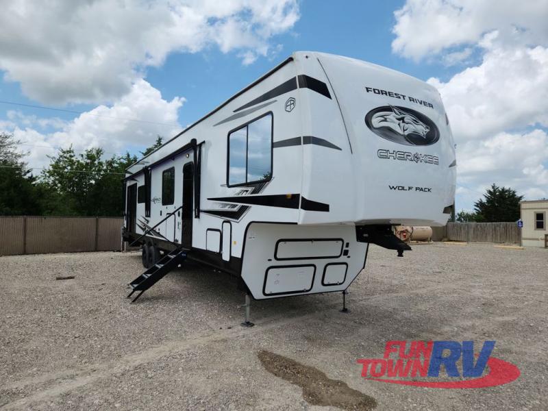 RV listing image
